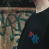 Вышивка Trauma Team на чёрной футболке Friendly & Deadly